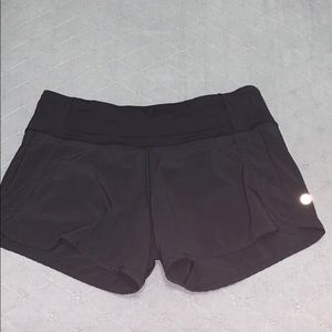 Size 6 Lululemon Speed Up Shorts (4”)